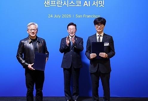 总投资约100亿美元，英伟达与韩互联网巨头Naver合建AI工厂